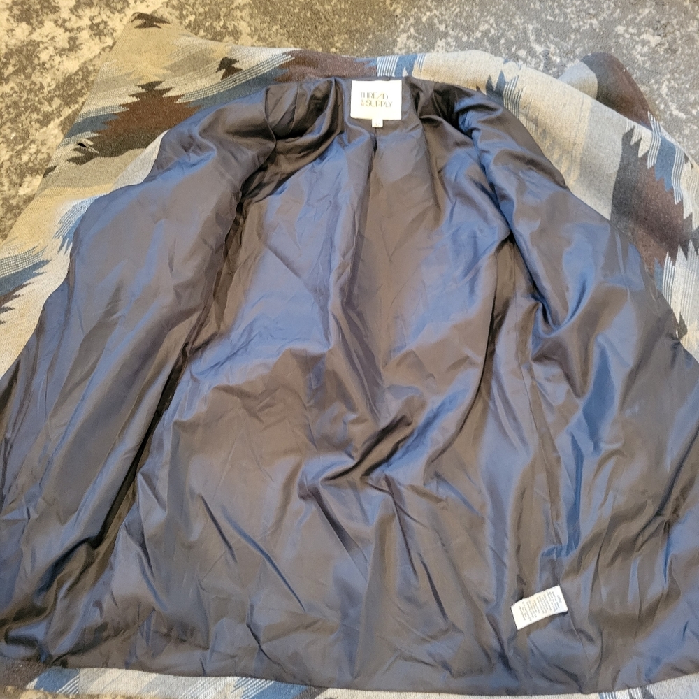 Thread & supply Aztec coat - Picture 4 of 6
